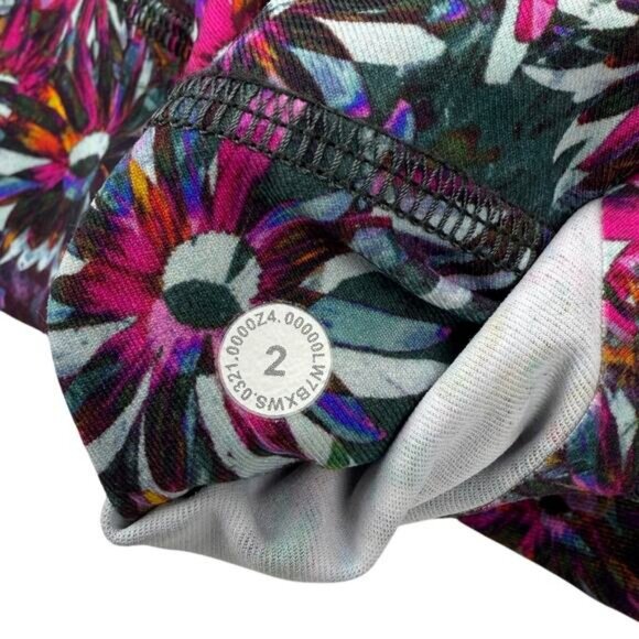 Lululemon Swift Speed High-Rise Short 8" In Floral Electric Multi Size 2 - Picture 7 of 7